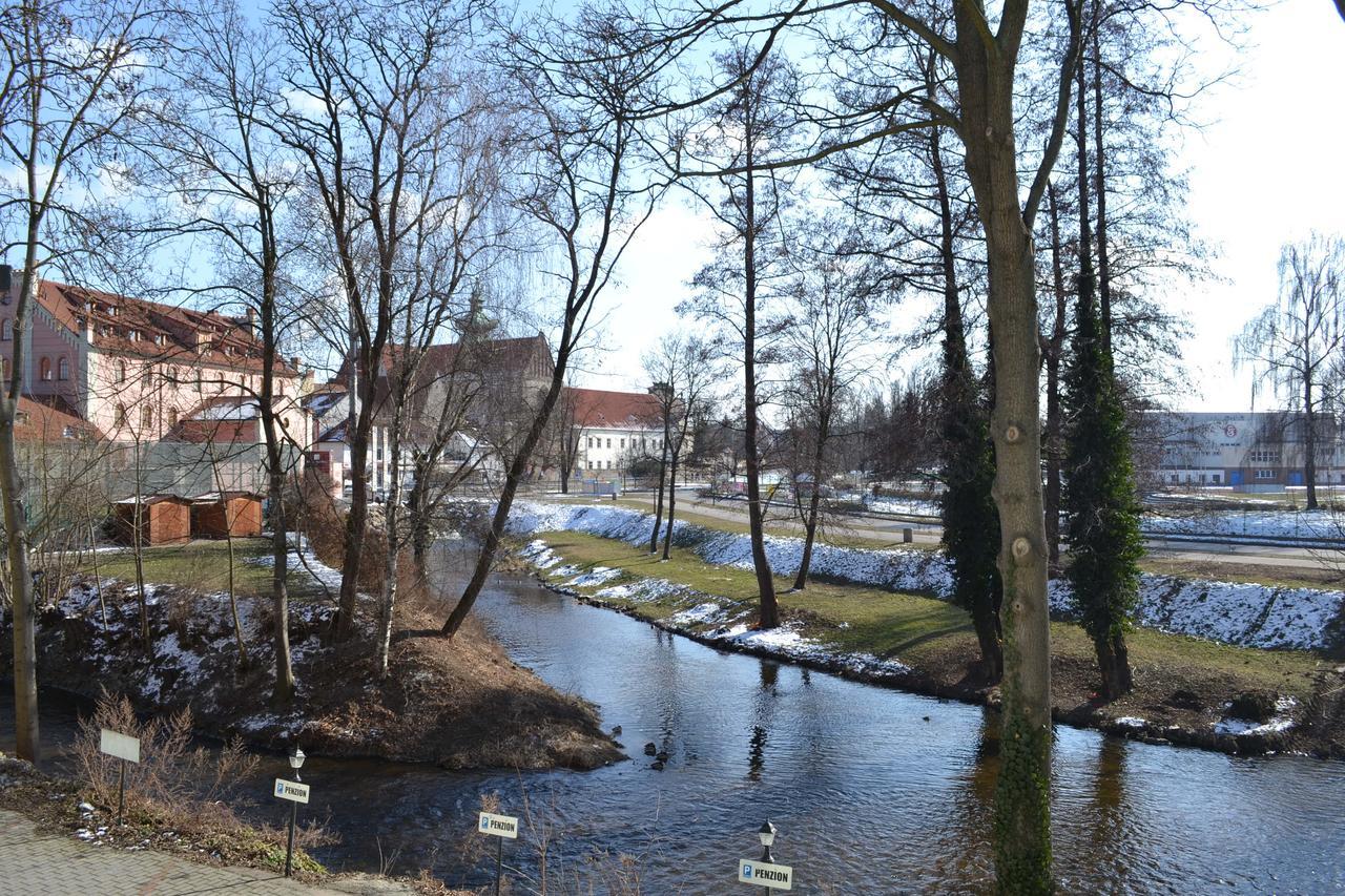 Hotel Zelena Ratolest Budweis Exterior foto